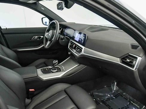 Used 2019 BMW 330i Sedan w/ M Sport Package RWD image 16