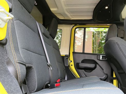 Used 2024 Jeep Wrangler Sport S image 18