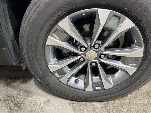 Used 2025 Chevrolet Equinox LT FWD image 40
