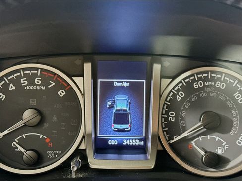 Used 2021 Toyota Tacoma SR5 image 10