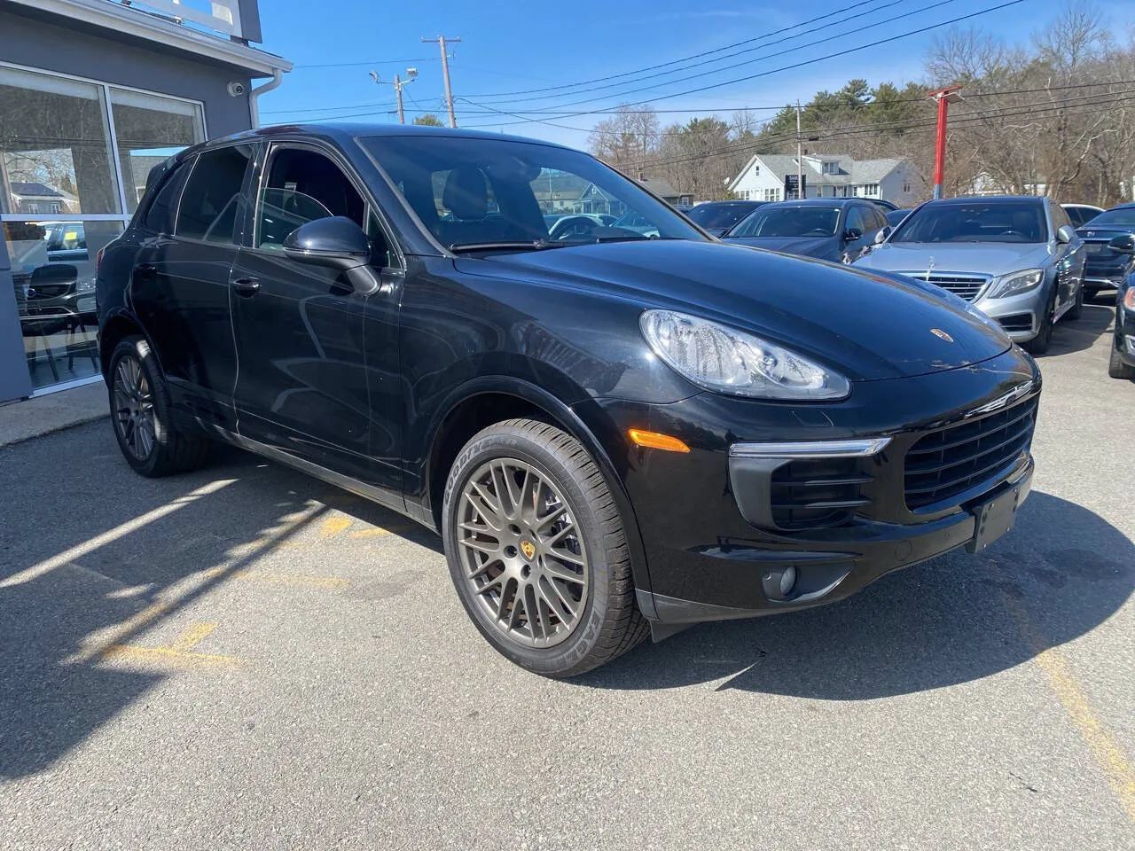 Used 2017 Porsche Cayenne Platinum Edition AWD/4WD image 3
