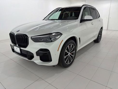 Certified 2023 BMW X5 xDrive40i w/ M Sport Package AWD/4WD image 1