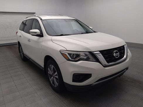 Used 2020 Nissan Pathfinder S image 13