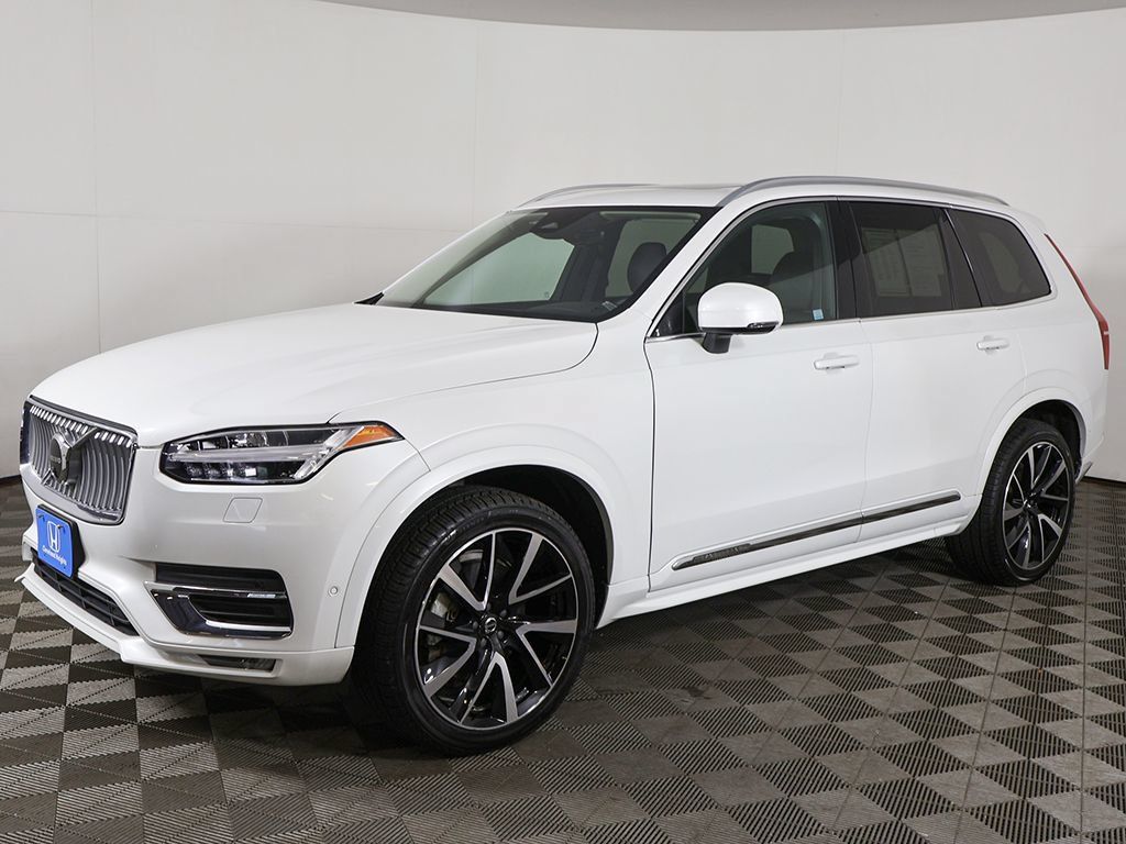 Used 2024 Volvo XC90 B6 Plus w/ Protection Package Premier AWD/4WD image 11