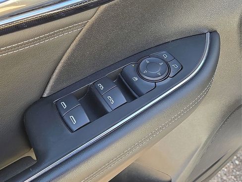 Used 2023 Buick Envision Preferred image 21