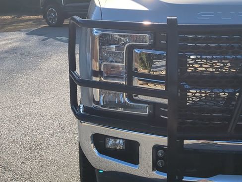 Certified 2019 Ford F250 Lariat w/ Lariat Value Package image 8