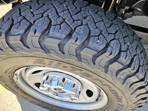 Used 2018 Ford F250 XL w/ Power Equipment Group AWD/4WD image 19