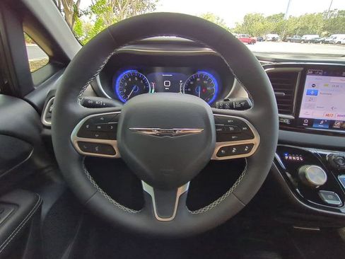 New 2026 Chrysler Voyager LX image 22