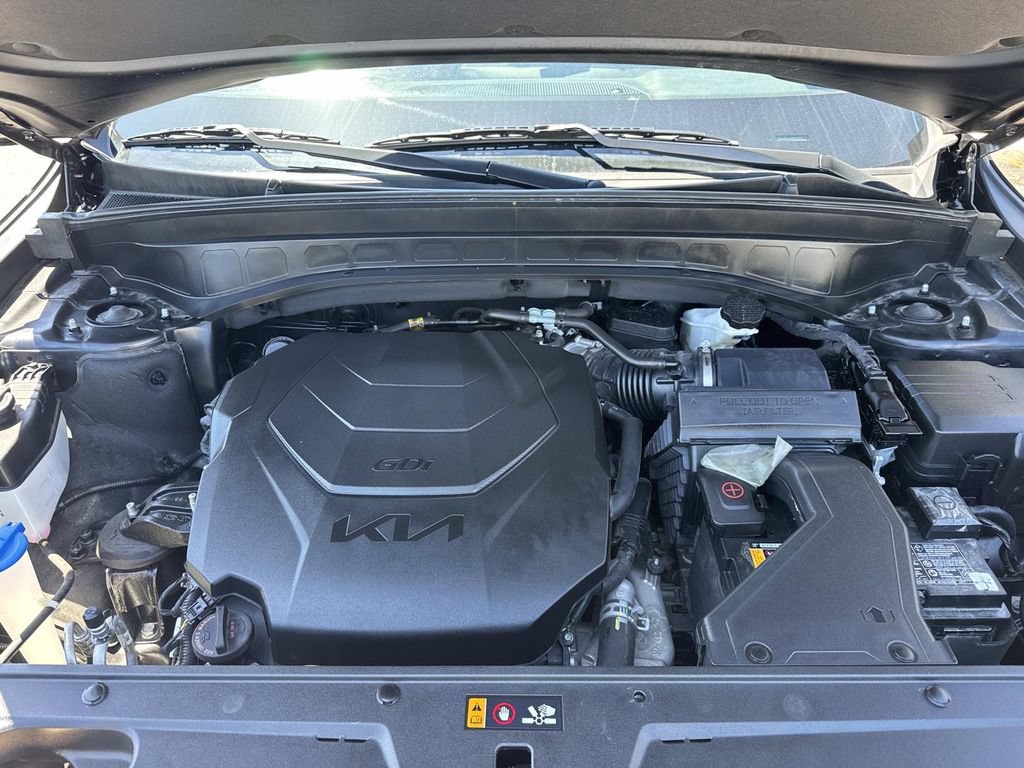 Used 2024 Kia Telluride S FWD image 3