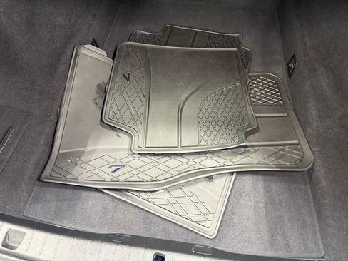 Used 2019 BMW 740i w/ M Sport Package image 47