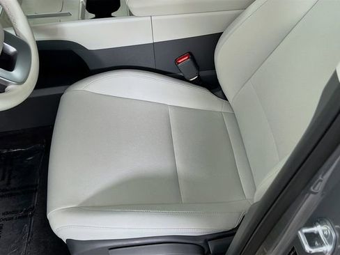 Certified 2025 Hyundai Santa Fe SE image 17