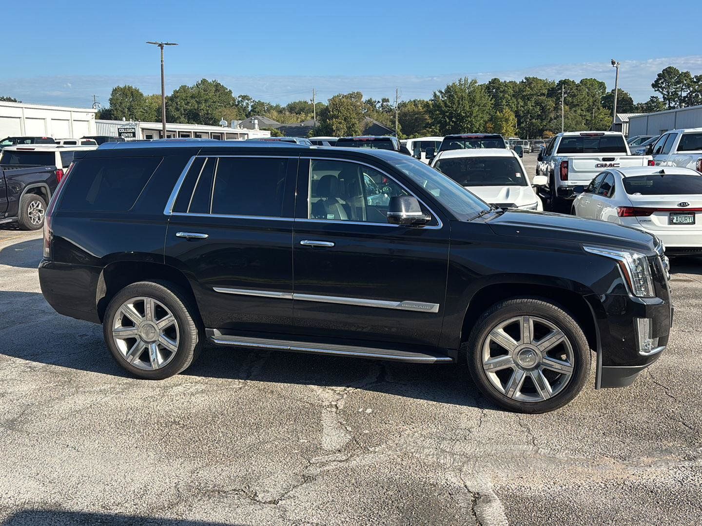 Used 2020 Cadillac Escalade Luxury RWD image 8