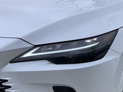 Used 2024 Lexus RX 350 w/ Convenience Package image 6