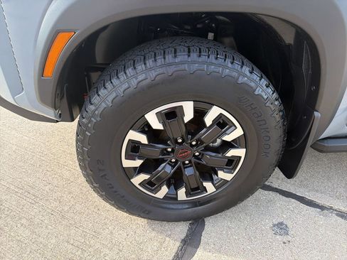 Used 2024 Nissan Frontier PRO-4X w/ Pro Convenience Package image 6