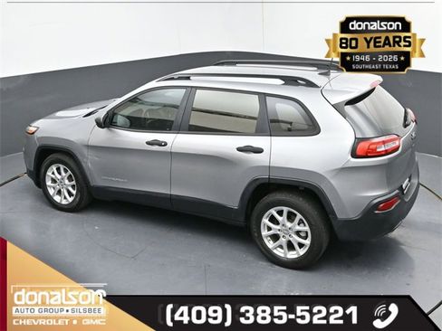 Used 2016 Jeep Cherokee Sport image 19