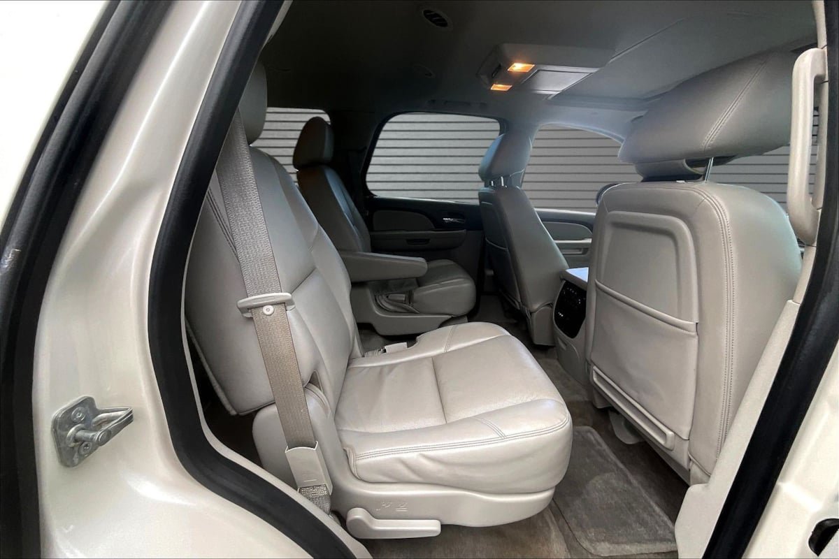 Used 2012 GMC Yukon SLT w/ SLT-2 Equipment Package AWD/4WD image 23