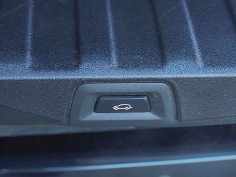 Certified 2023 BMW X5 M50i w/ Executive Package image 40