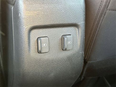 Used 2021 Nissan Kicks SV image 19