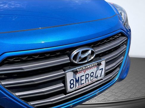 Used 2017 Hyundai Elantra GT FWD image 28