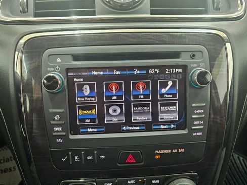 Used 2017 Buick Enclave Leather FWD image 5