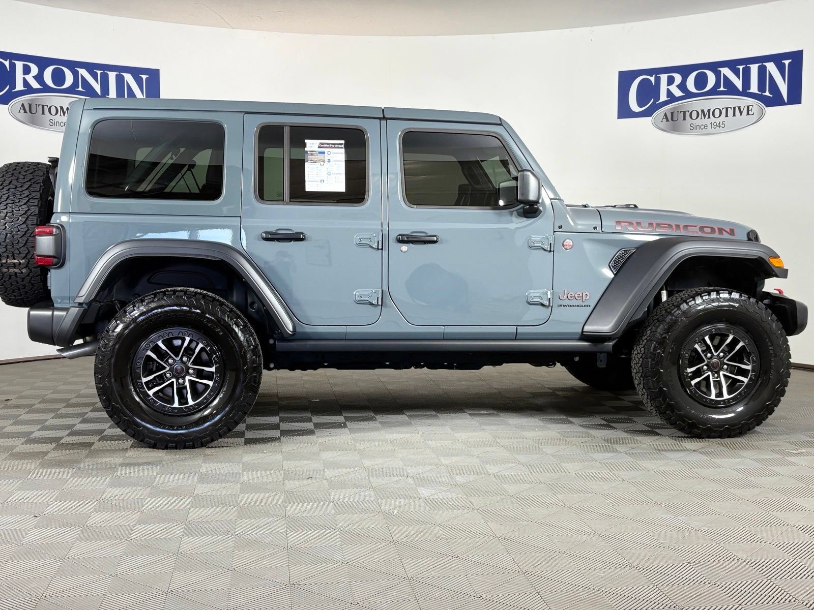 Used 2024 Jeep Wrangler Unlimited Rubicon w/ XTREMEE 35" Tire Package AWD/4WD image 35