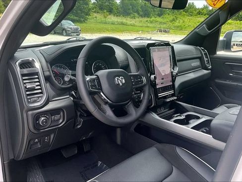 Used 2026 RAM 1500 Laramie AWD/4WD image 13