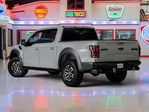 Used 2017 Ford F150 Raptor w/ Equipment Group 802A Luxury AWD/4WD image 4