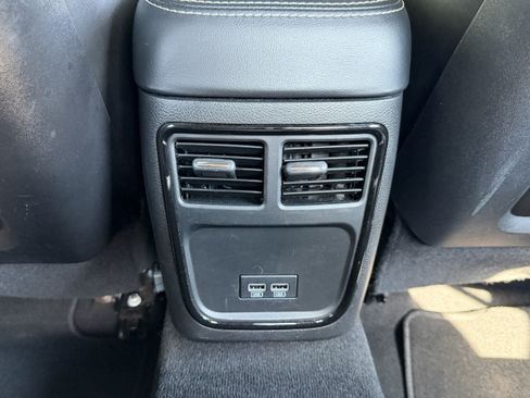 Used 2022 Chrysler 300 S RWD image 10