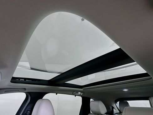 Used 2024 MAZDA CX-90 Plug-In Hybrid w/ Premium Pkg image 26