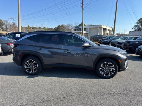 Certified 2025 Hyundai Tucson Limited image 4