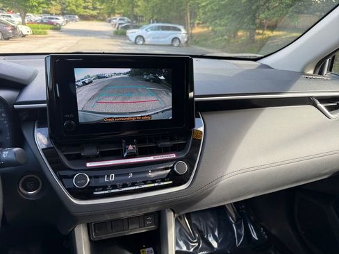 Used 2023 Toyota Corolla Cross LE w/ Moonroof Package AWD/4WD image 23