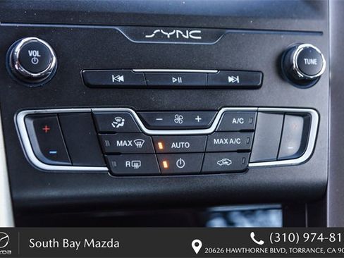 Used 2020 Ford Fusion SE image 17