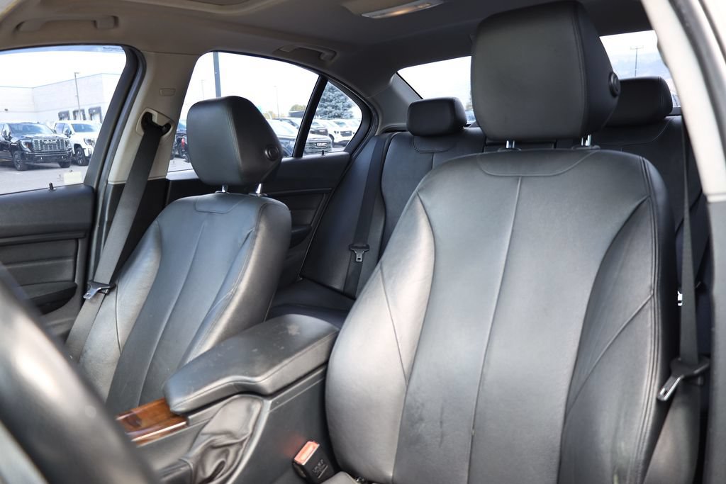 Used 2015 BMW 328i Sedan RWD image 16