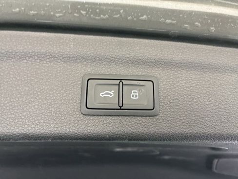 Used 2024 Audi Q3 2.0T Premium AWD/4WD image 7