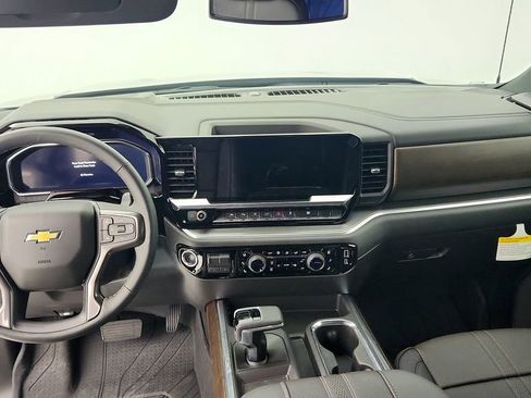 New 2026 Chevrolet Silverado 1500 High Country w/ High Country Premium Package AWD/4WD image 26