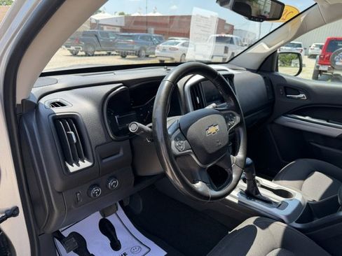Used 2017 Chevrolet Colorado LT w/ LT Convenience Package AWD/4WD image 8