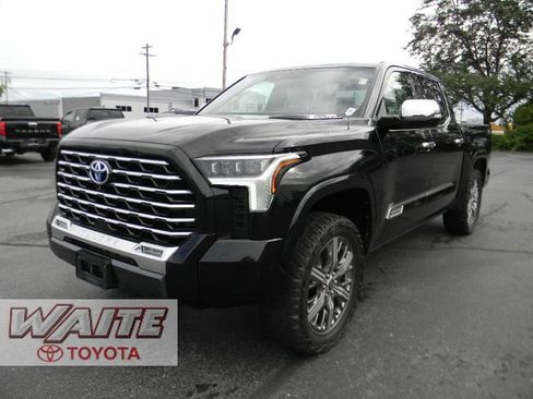 Used 2022 Toyota Tundra Capstone AWD/4WD image 6