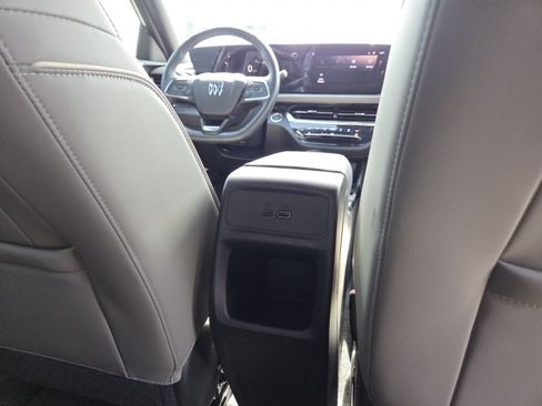 Used 2024 Buick Envista Avenir FWD image 22
