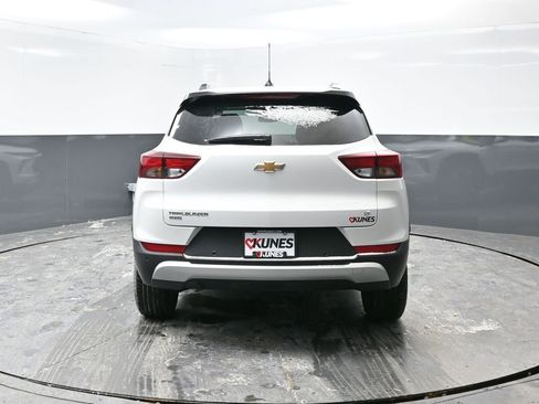 Used 2025 Chevrolet TrailBlazer LT w/ Driver Confidence Package image 13