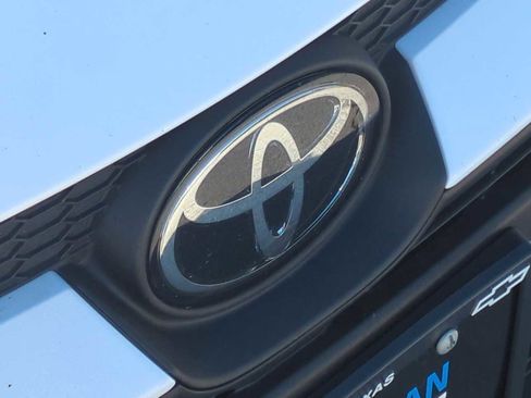 Used 2024 Toyota Corolla LE image 28