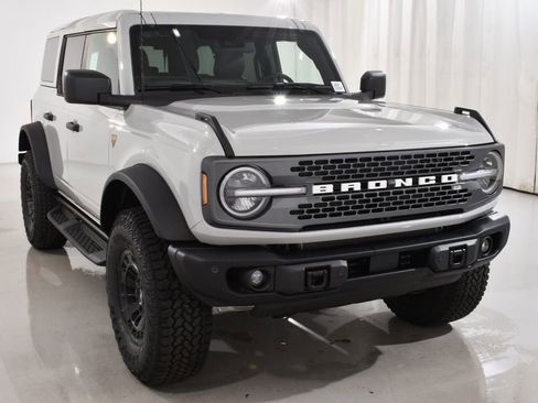 New 2026 Ford Bronco Badlands AWD/4WD image 4