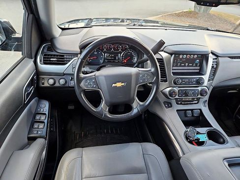 Used 2018 Chevrolet Tahoe LT w/ LT Signature Package image 15