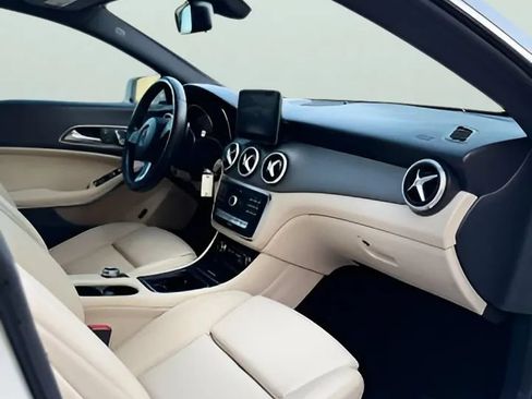 Used 2017 Mercedes-Benz CLA 250 image 17