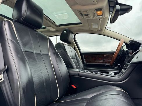 Used 2014 Jaguar XJ L Portfolio RWD image 26