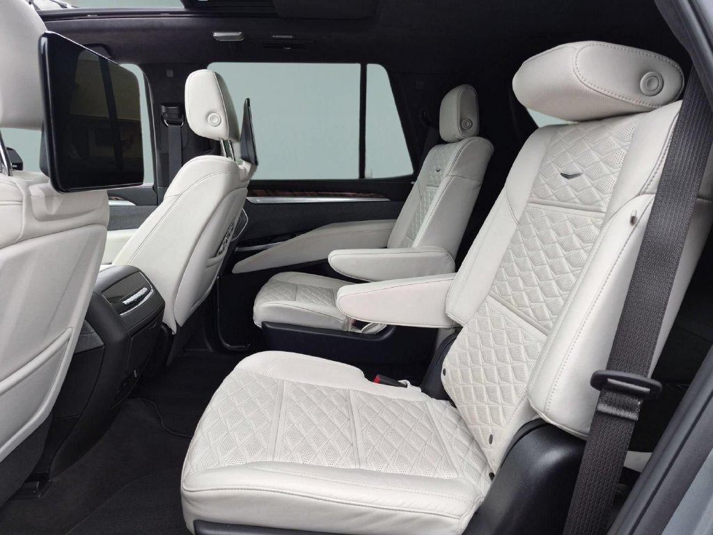 Certified 2025 Cadillac Escalade Sport Platinum AWD/4WD image 26