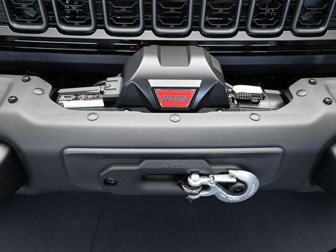 Used 2025 Jeep Wrangler Unlimited Rubicon 392 image 14