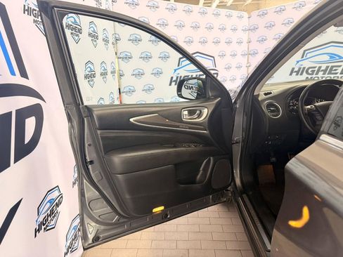 Used 2019 INFINITI QX60 Luxe image 10