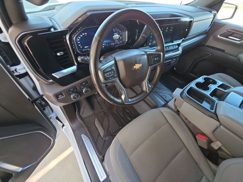Used 2023 Chevrolet Silverado 1500 LT w/ Convenience Package II image 10