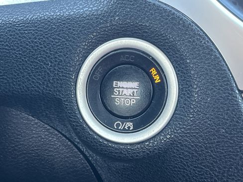 Used 2021 Chrysler 300 Touring L image 11