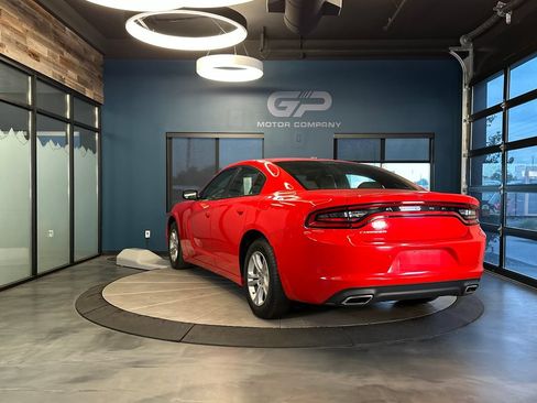 Used 2022 Dodge Charger SXT w/ Leather Interior Group RWD image 5